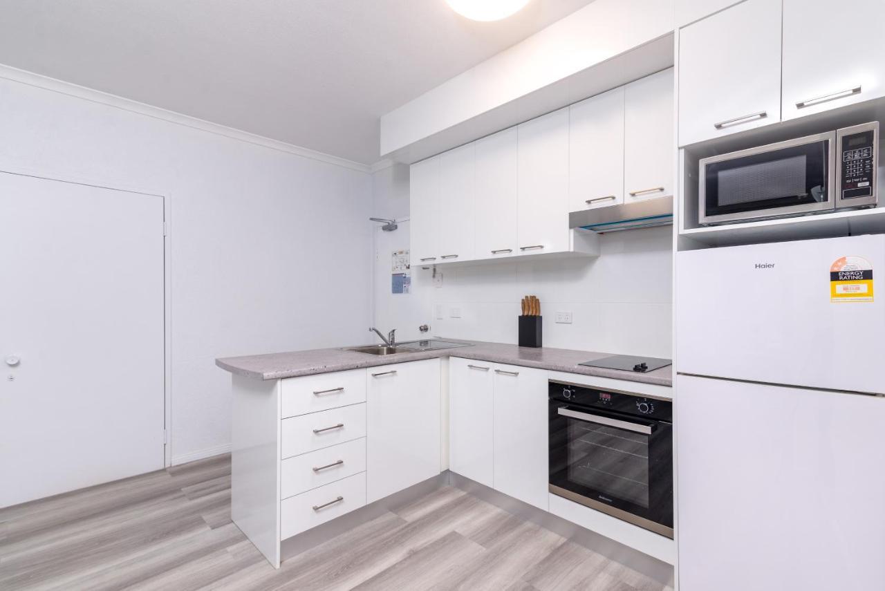 Seascape Holidays - Coral Apartments ポートダグラス エクステリア 写真
