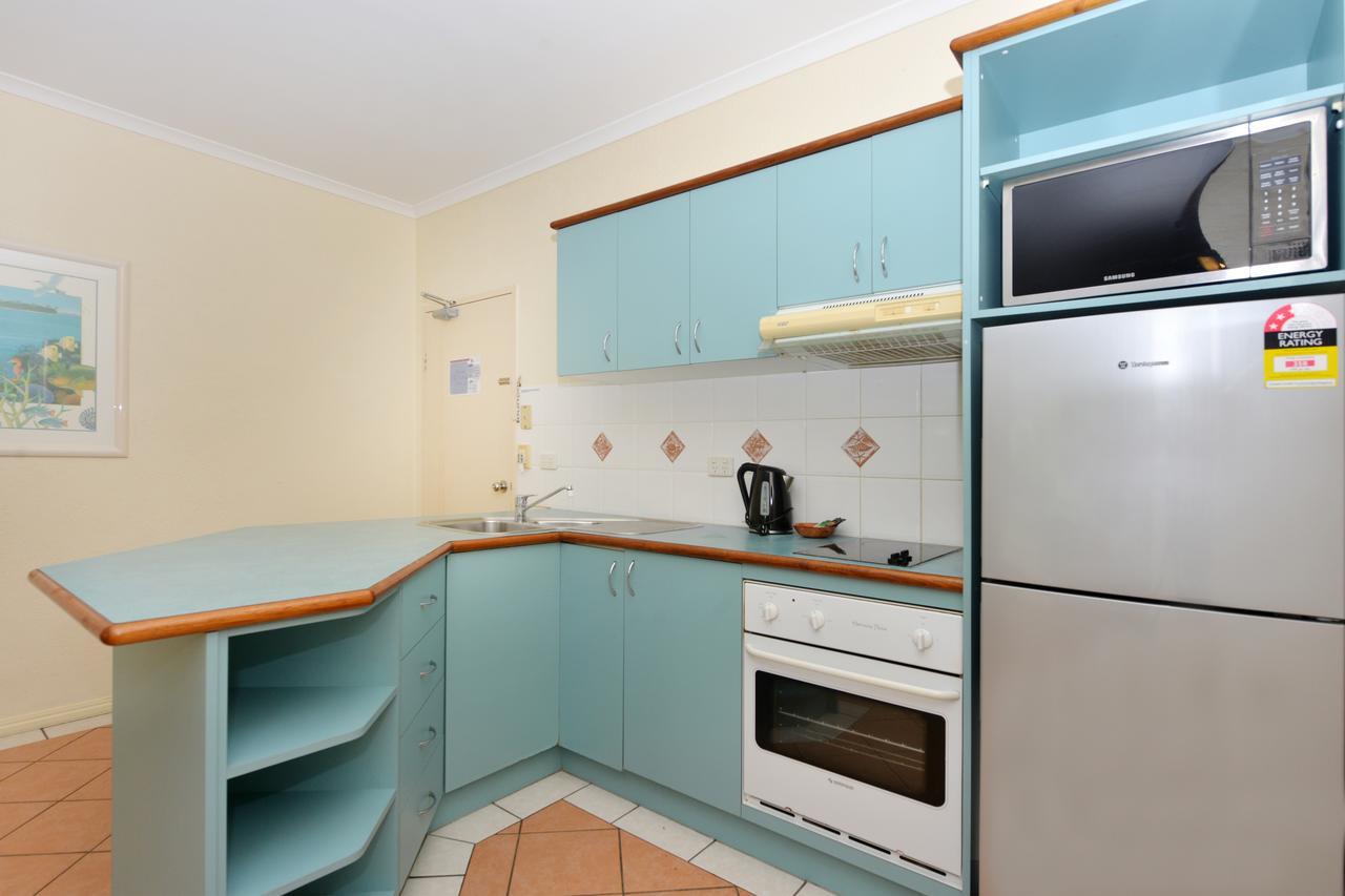 Seascape Holidays - Coral Apartments ポートダグラス エクステリア 写真