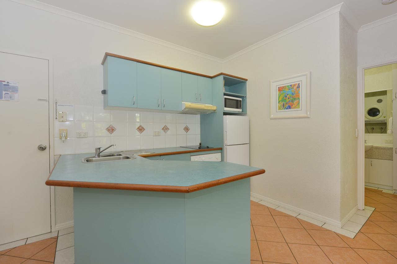 Seascape Holidays - Coral Apartments ポートダグラス エクステリア 写真