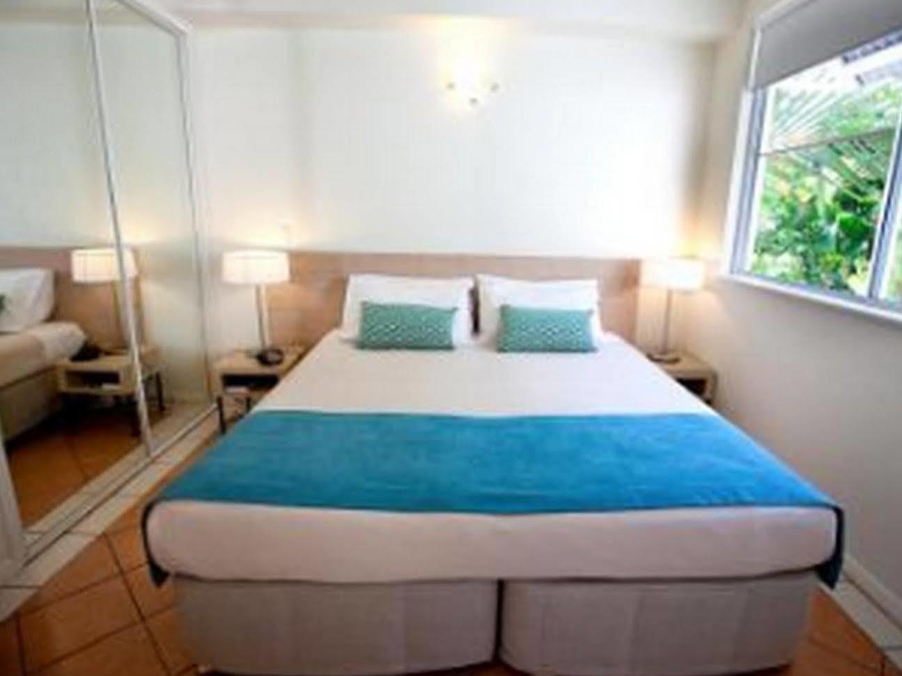 Seascape Holidays - Coral Apartments ポートダグラス エクステリア 写真